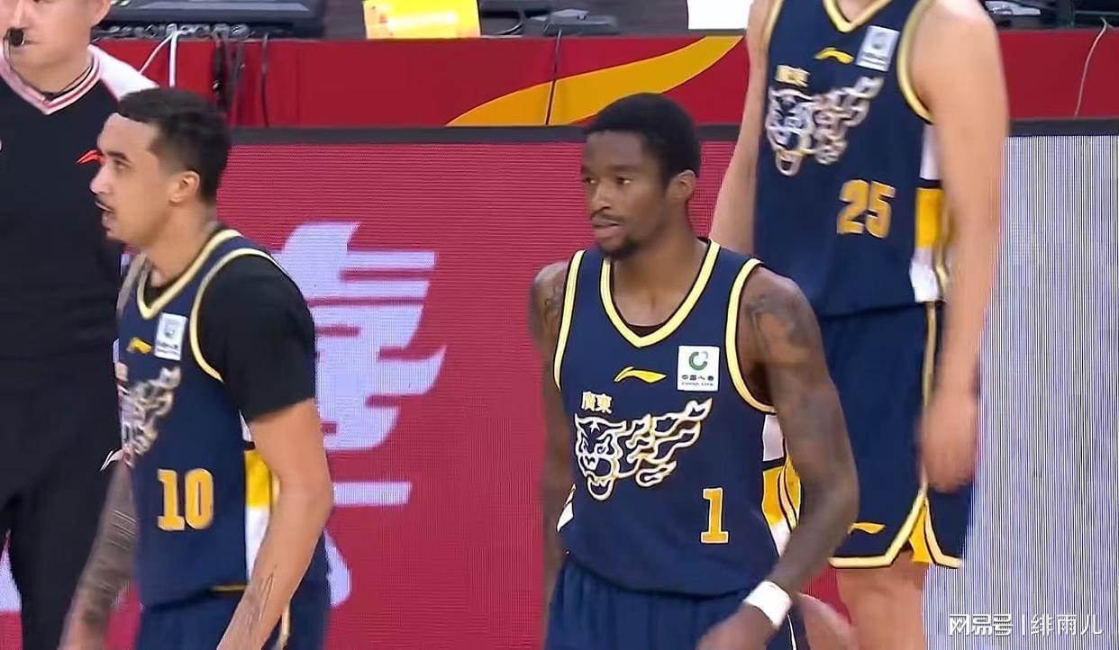 半岛体育-重磅！广东最适合的大外援曝光，朱芳雨有望引进2米08暴力中锋？